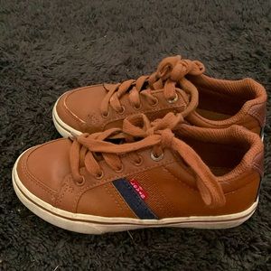 This is used kids size 12 shoe. Looks new